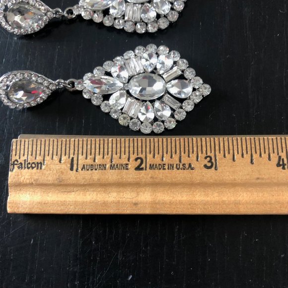 Bling!  Stunning "diamond" earrings - Picture 5 of 7